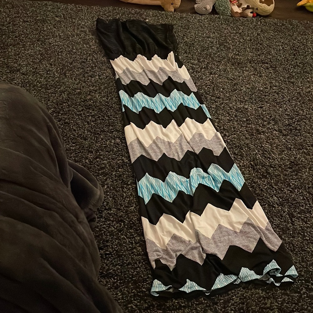 Trixxi maxi dress, size small